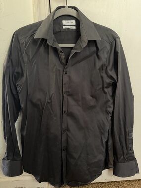 Calvin Klein Men’s Black Dress Shirt - Classic Spread Collar